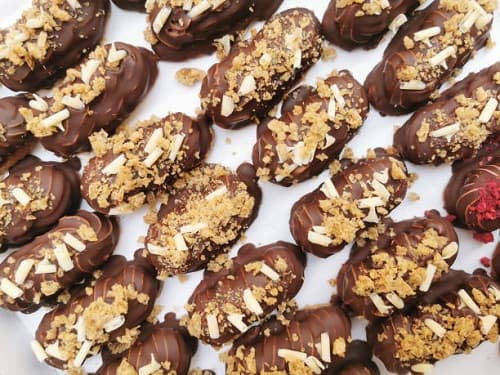 بهترین شکلات خرمایی پیکسر + سالم و بهداشتی